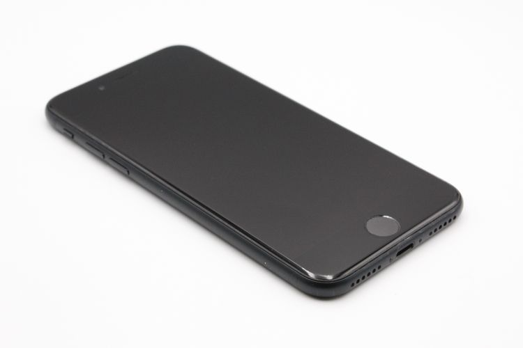 �������ò� iPhoneSE ��3���� 64GB SIM�ե꡼ �ߥåɥʥ��� B���
