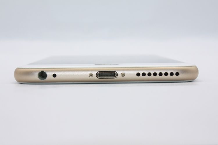 �������ò� iPhone6sPlus 16GB ������� SIM���å�����Ѥ� C���