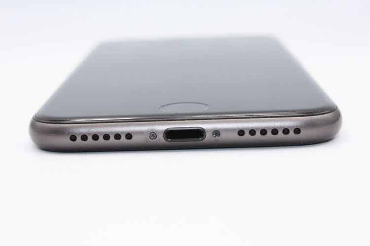 �������ò� iPhone8 64GB SIM���å�����Ѥ� ���ڡ������쥤 C���