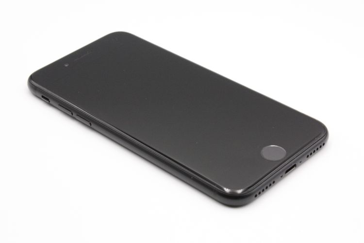 iPhoneSE ��2���� 64GB �֥�å� SIM���å�����Ѥ� C���