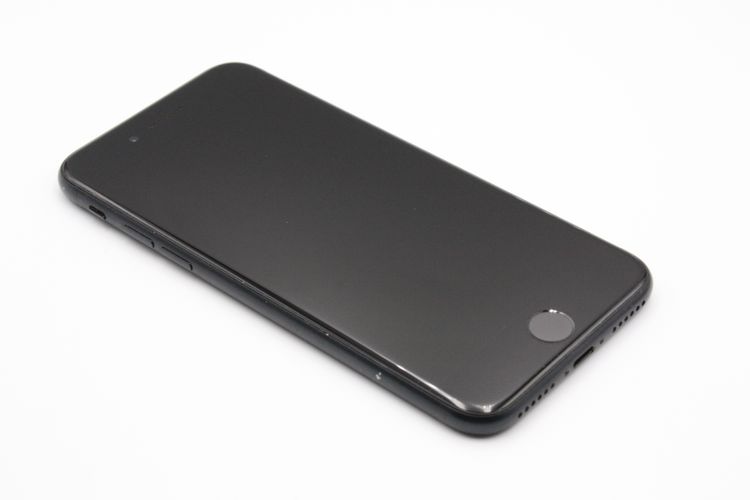 iPhoneSE ��3���� 64GB SIM�ե꡼ �ߥåɥʥ��� B���