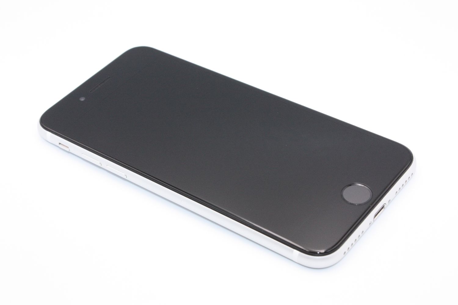 ムスビー｜美品 iPhoneSE 第2世代 64GB ホワイト SIMフリー Aランク 
