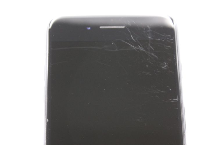 �������ò� iPhone7Plus 32GB SIM���å�����Ѥ� �֥�å� C���