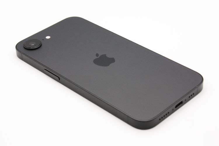 ���� �Хåƥ꡼�����ɹ�(100%) iPhone16e 128GB �֥�å� A���