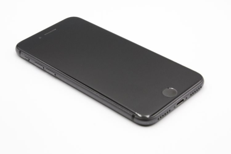 �������ò� iPhone8 64GB SIM���å�����Ѥ� ���ڡ������쥤 C���