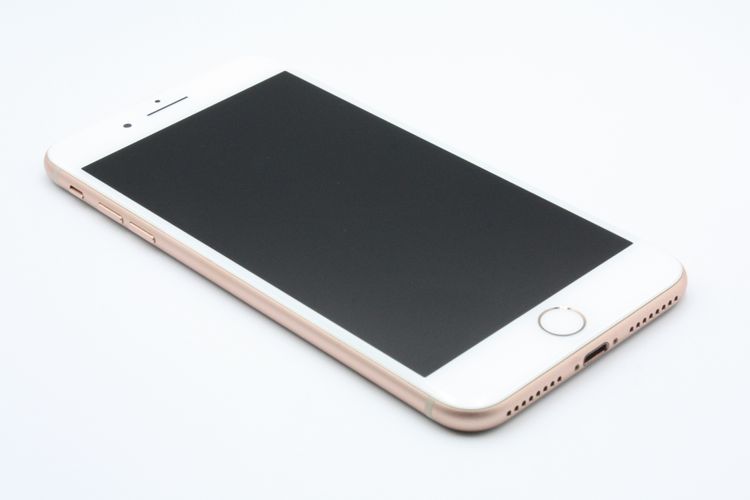 �������ò� �Хåƥ꡼�����ɹ�(99%) iPhone8Plus 64GB ������� B���