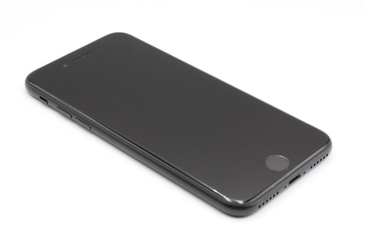 �Хåƥ꡼�����ɹ�(98%) iPhoneSE ��3���� 64GB �ߥåɥʥ��� B���