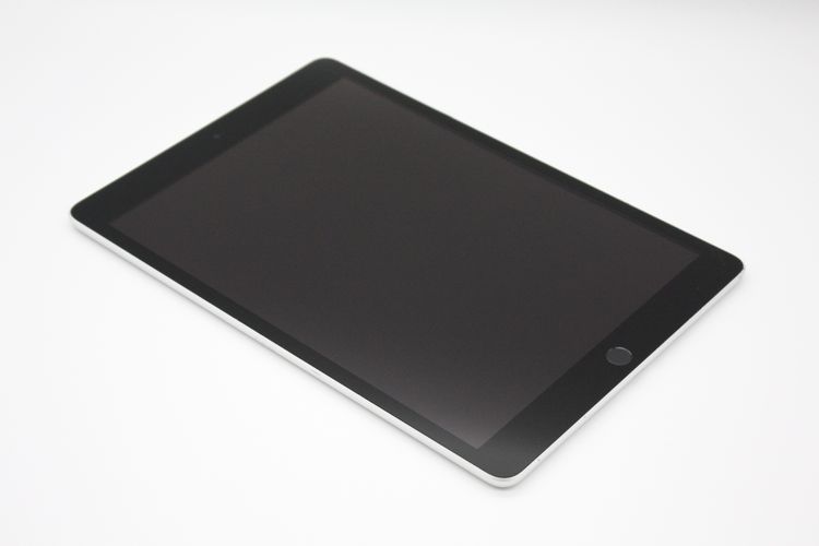 iPad ��9���� 64GB Wi-Fi + Cellular��ǥ� ����С� B���