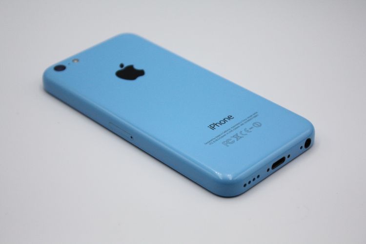 iPhone5c 16GB au �֥롼 C���