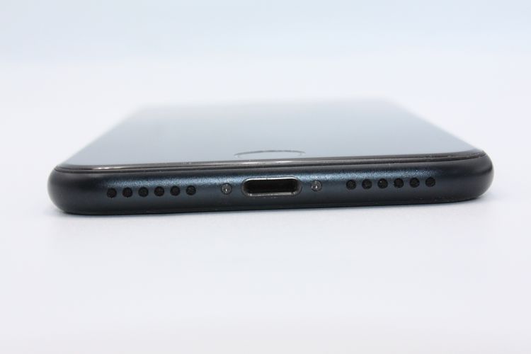 iPhoneSE ��3���� 64GB SIM�ե꡼ �ߥåɥʥ��� B���