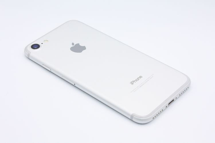 iPhone7 32GB SIMåѤ С B