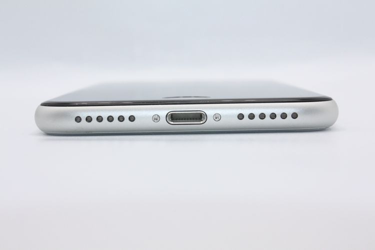 iPhoneSE ��2���� 64GB �ۥ磻�� SIM�ե꡼ B���