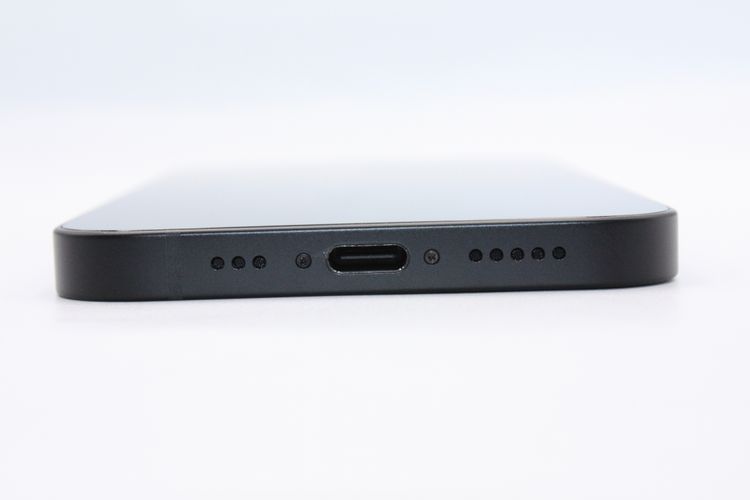 ���� �Хåƥ꡼�����ɹ�(100%) iPhone16e 128GB �֥�å� A���