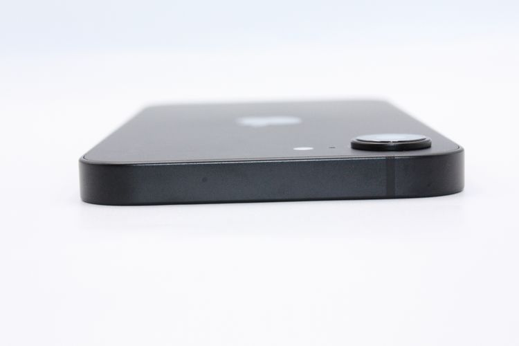 �������ò� �Хåƥ꡼�����ɹ�(100%) iPhone16e 128GB �֥�å� B���