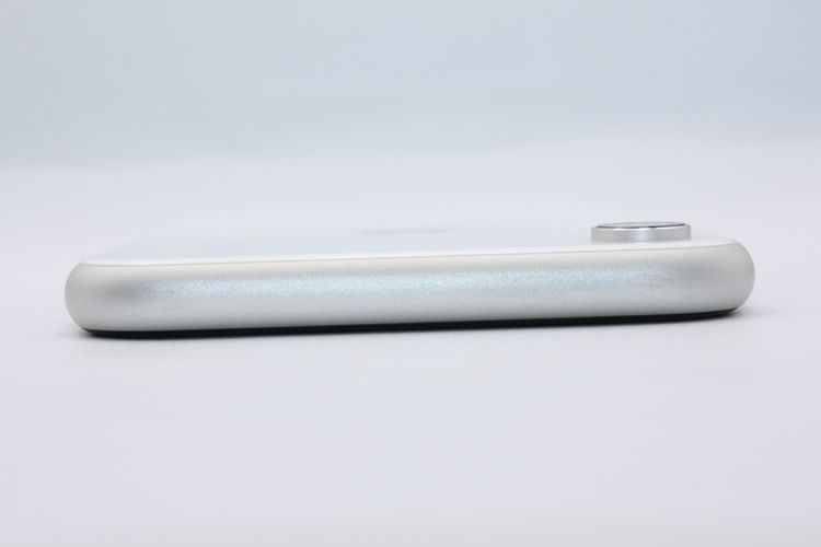 �������ò� iPhoneXR 64GB SIM���å�����Ѥ� �ۥ磻�� B���