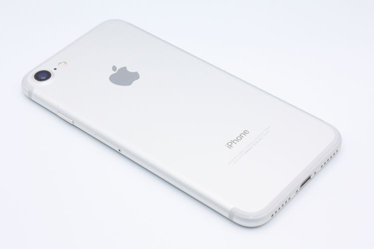 iPhone7 32GB SIMåѤ С B