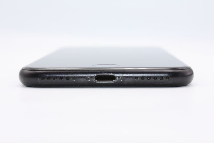 iPhoneSE ��2���� 64GB �֥�å� SIM���å�����Ѥ� C���