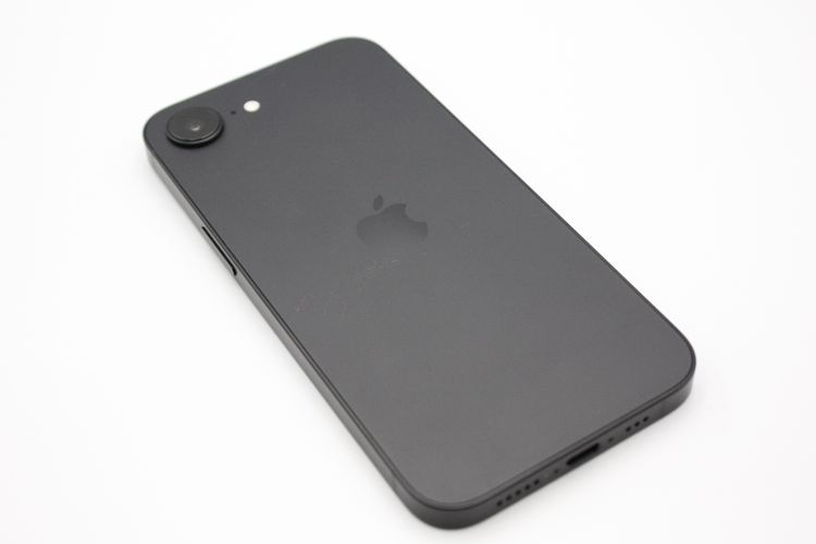 �Хåƥ꡼�����ɹ�(100%) iPhone16e 128GB �֥�å� B���