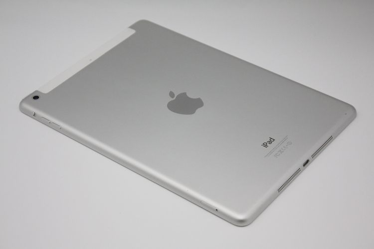 iPad Air ��1���� Wi-Fi+Cellular��ǥ� 16GB au ����С� B���