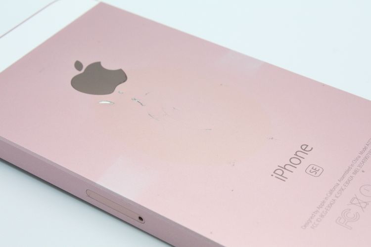 �Хåƥ꡼�����ɹ�(100��) iPhone SE 32GB SIM���å�����Ѥ� C���