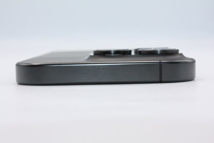 iPhone15Pro 256GB SIM�ե꡼ �֥�å������˥��� B���