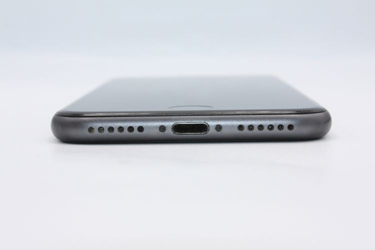 �������ò� iPhone8 64GB SIM���å�����Ѥ� ���ڡ������쥤 �������
