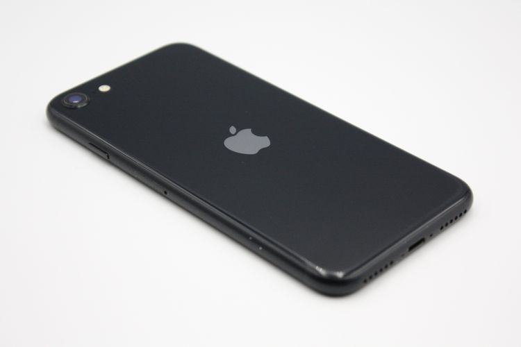 iPhoneSE ��3���� 64GB SIM�ե꡼ �ߥåɥʥ��� C���