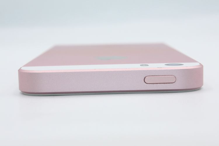 �������ò� �Хåƥ꡼�����ɹ�(100%) iPhoneSE ��1���� 16GB B���