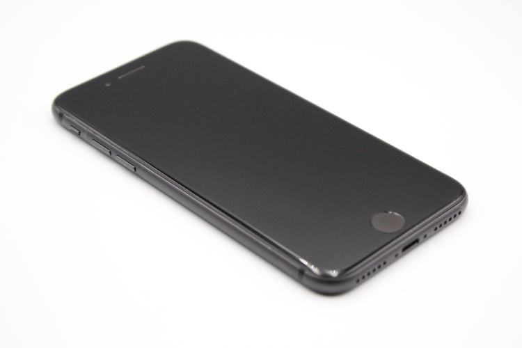 iPhone8 64GB SIM���å�����Ѥ� ���ڡ������쥤 C���