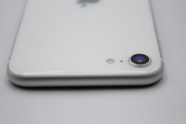 ���� iPhoneSE ��2���� 64GB �ۥ磻�� SIM�ե꡼