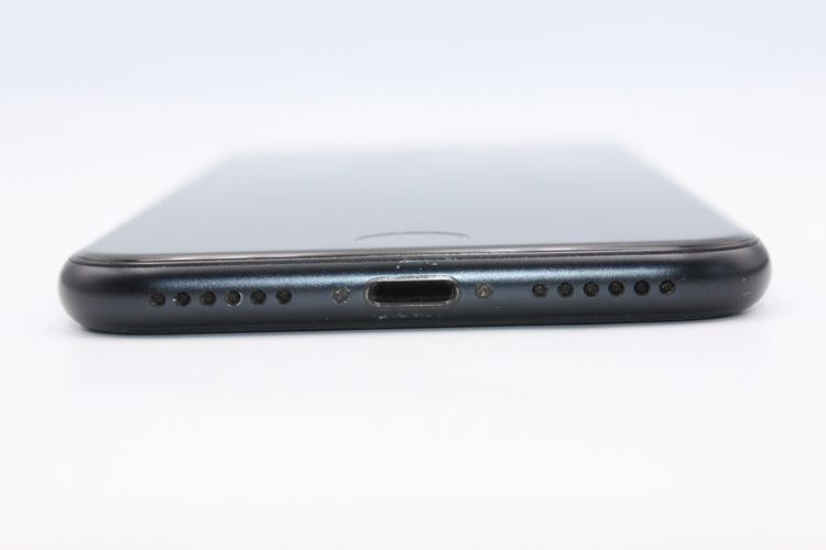 iPhoneSE ��3���� 64GB SIM�ե꡼ �ߥåɥʥ��� B���