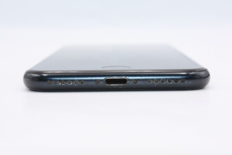 iPhoneSE ��3���� 64GB SIM�ե꡼ �ߥåɥʥ��� C���