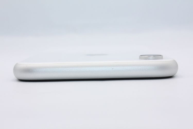 �������ò� iPhoneXR 64GB SIM���å�����Ѥ� �ۥ磻�� B���