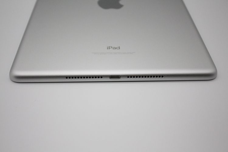 ���� iPad ��6���� 32GB Wi-Fi+Cellular��ǥ� Silver SIM�ե꡼