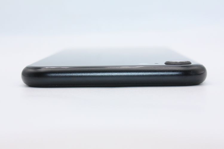 ��°�ʴ��� iPhoneSE ��3���� 64GB SIM�ե꡼ �ߥåɥʥ��� B���