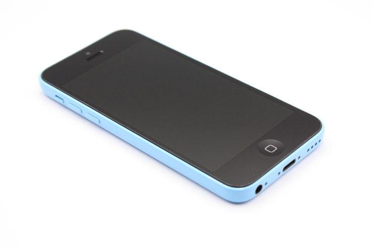 iPhone5c 16GB au �֥롼 B���
