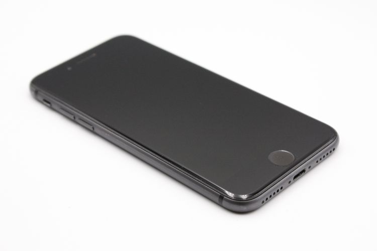 �������ò� iPhone8 64GB SIM���å�����Ѥ� ���ڡ������쥤 �������