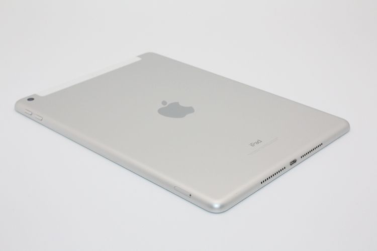 iPad��6���� 32GB Wi-Fi+Cellular ����С� SIM���å�����Ѥ� C���