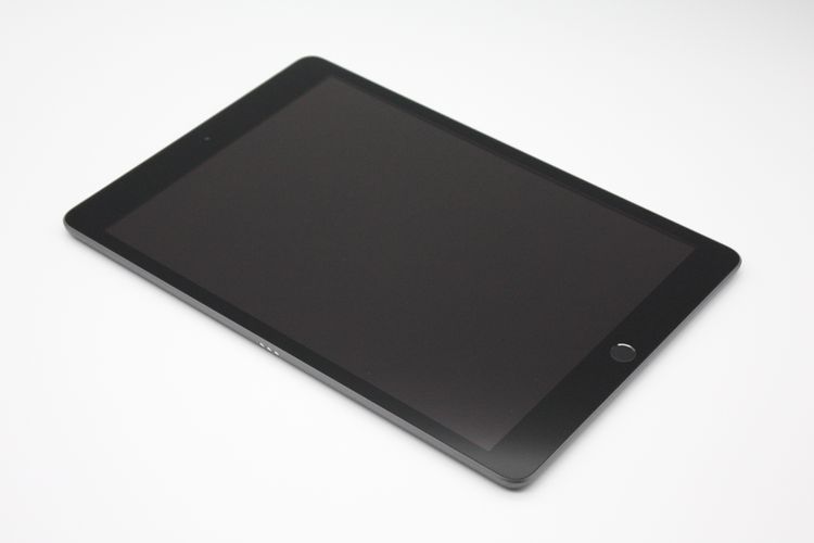 iPad ��7���� Wi-Fi+Cellular 32GB ���ڡ������쥤 B���
