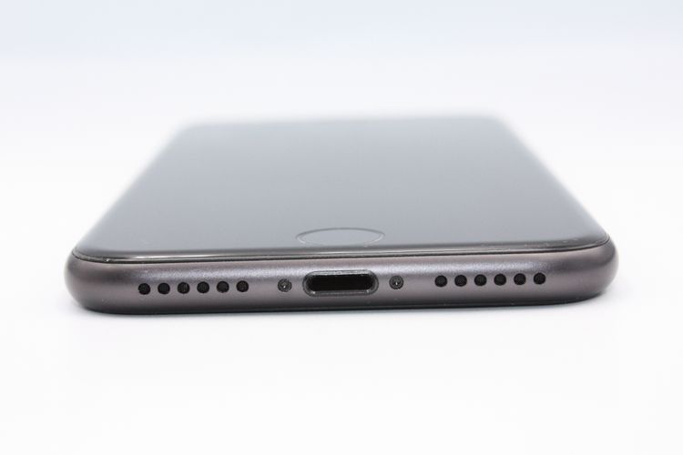 �������ò� �Хåƥ꡼�����ɹ�(96��) iPhone8 64GB SIM���å�����Ѥ� C���