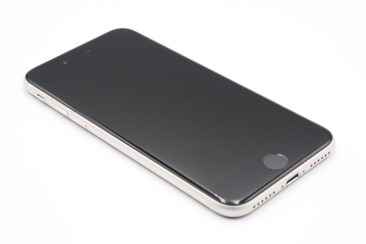 �Хåƥ꡼�����ɹ�(94��) iPhoneSE ��3���� 64GB �������饤�� B���