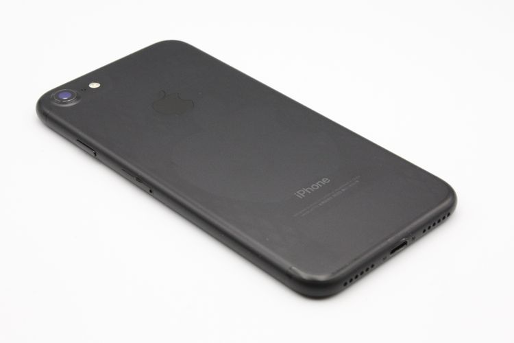 �������ò� iPhone7 32GB SIM���å�����Ѥ� �֥�å� B���