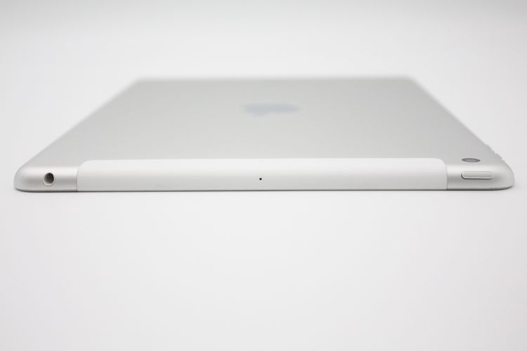 iPad��6���� 32GB Wi-Fi+Cellular��ǥ� Silver SIM�ե꡼ B���