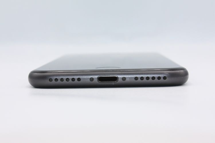 iPhone8 64GB SIM���å�����Ѥ� ���ڡ������쥤 C���