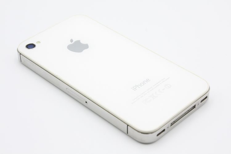iPhone4s 16GB �ۥ磻�� au B���