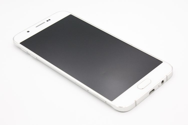 �������ò� Galaxy A8 SCV32 au SIM���å�����Ѥ� �ۥ磻�� B���