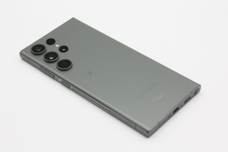 �������ò� Galaxy S23 Ultra SCG20 256GB ���꡼�� B���