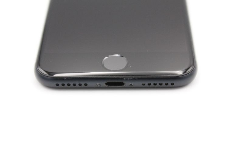 ���� �Хåƥ꡼�����ɹ�(98%) iPhone SE ��3���� 64GB