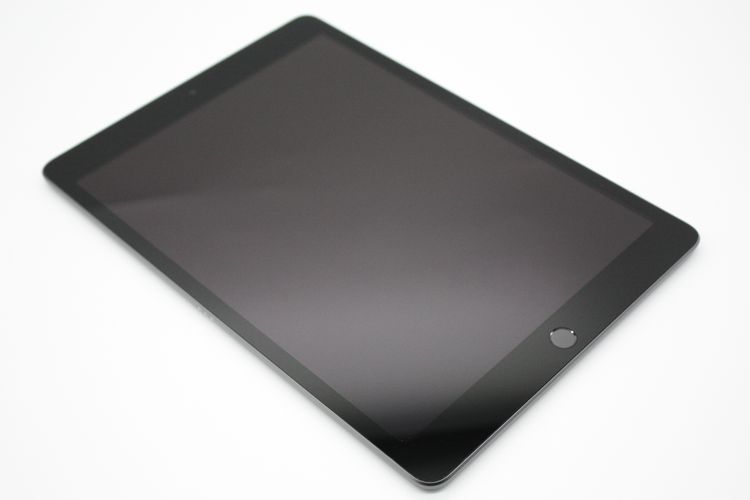 iPad ��9���� 64GB Wi-Fi + Cellular��ǥ� ���ڡ������쥤 B���