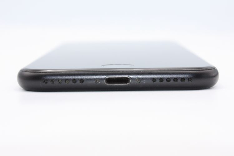 �������ò� iPhoneSE ��2���� 64GB �֥�å� SIM���å�����Ѥ� C���